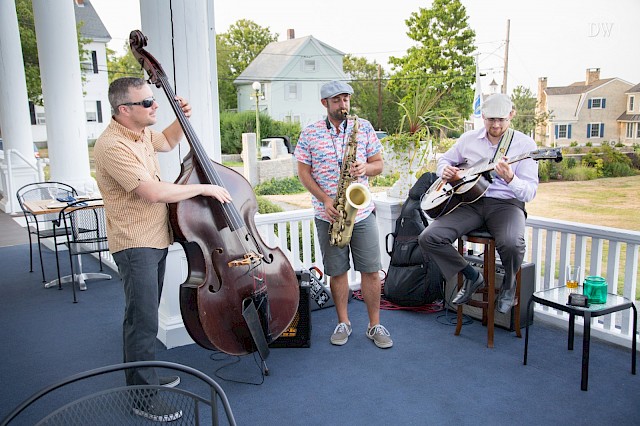 live music at the tavern